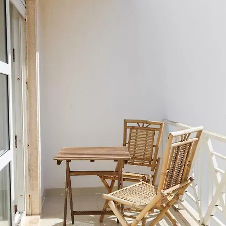 Papua Lazy Days * Ferrel (Leiria)